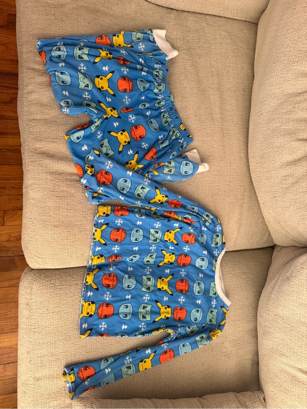 Pokemon pj set